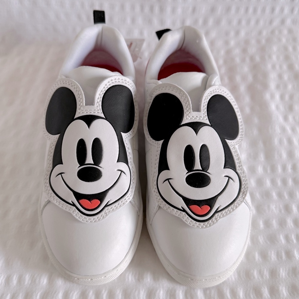 Disney Mickey Mouse Toddler Kids Casual Sneakers size 12c White Red Shoes NWT